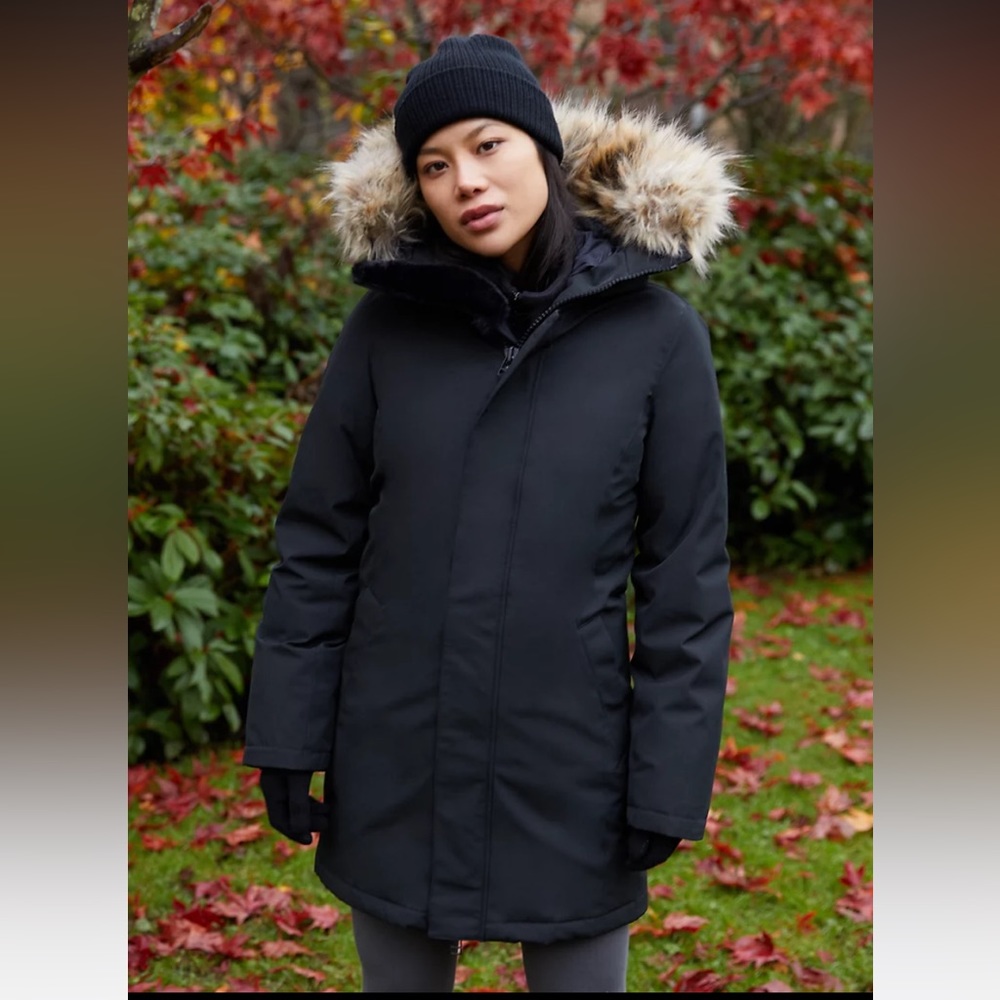 Excellent condition! HUNTER GREEN TNA Goose Down Haven Parka